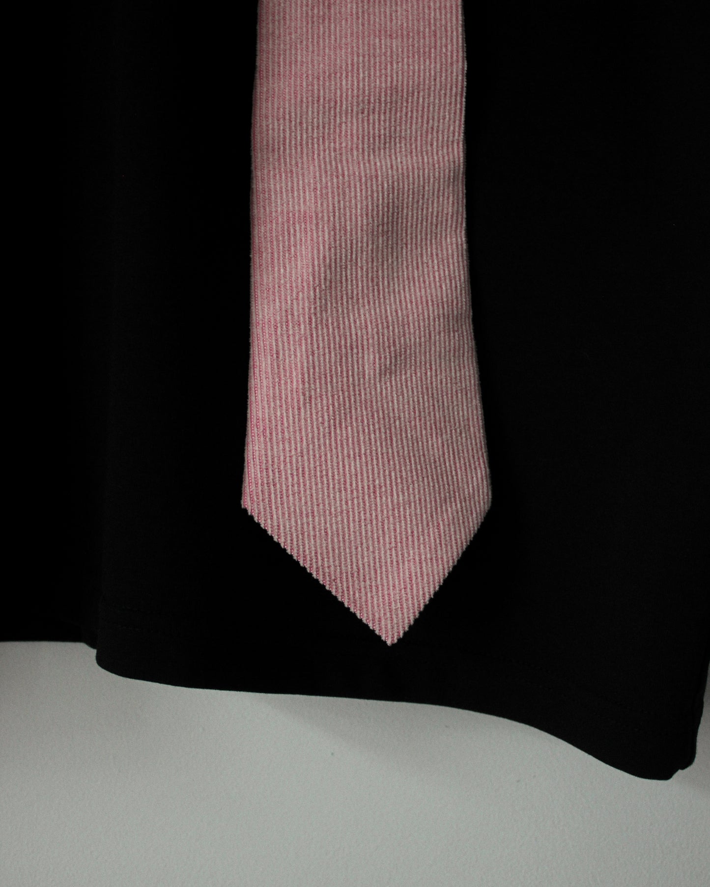 LONG-SLEEVE "BLACK TIE" | PINK VELVET
