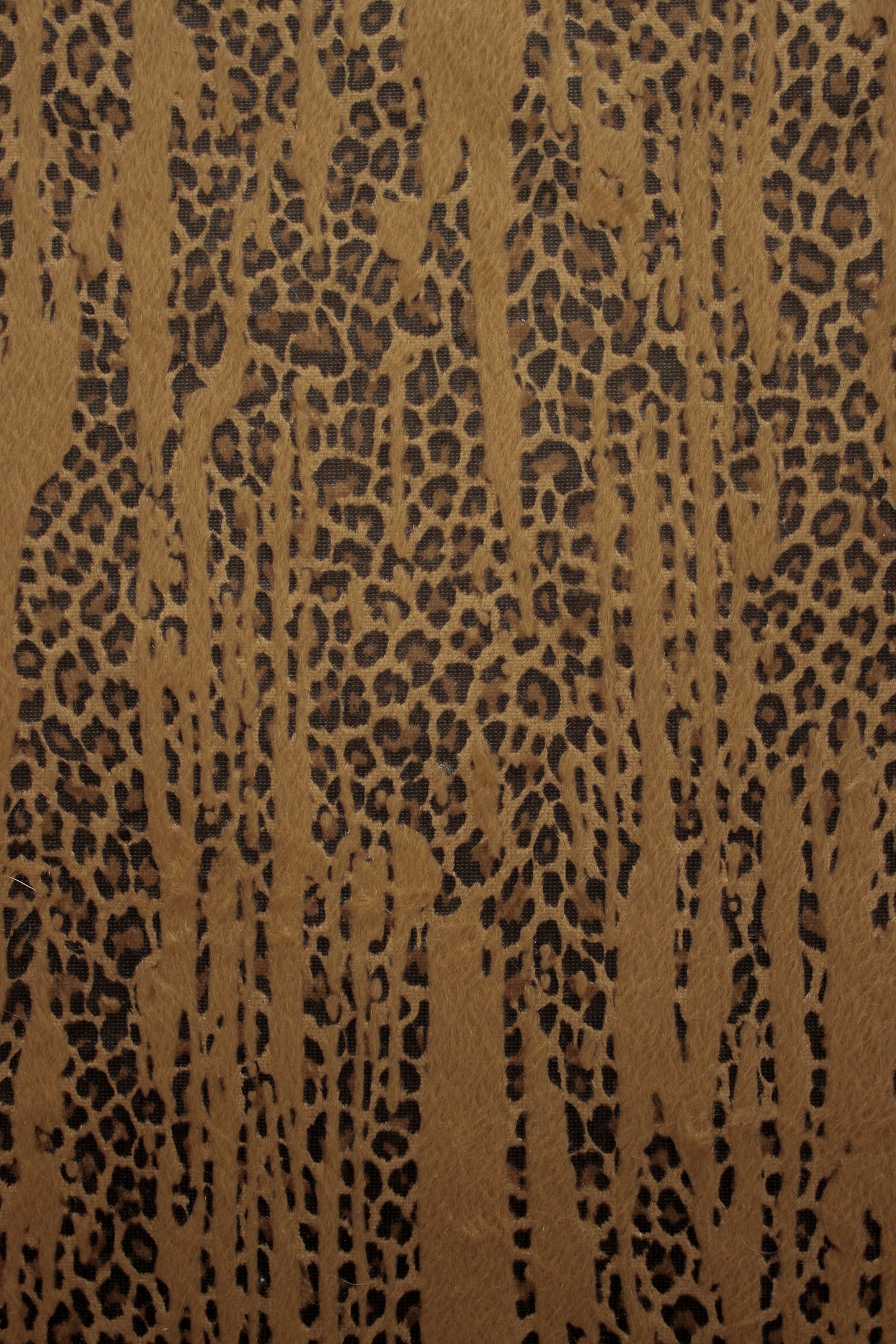 LONG-SLEEVE "BLACK TIE" | LEOPARD PILE